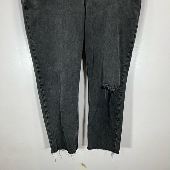 Old Navy Women’s Black Distressed High Waisted Sky-Hi Straight Leg Jeans - Picture 4 of 12